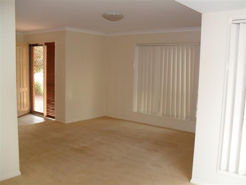 18 Mitchell Pl, Parkinson QLD 4115