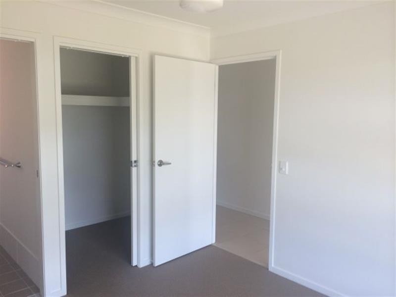 61 Brookside  Cct, Ormeau QLD 4208