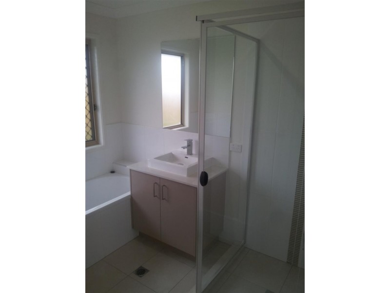 4 Sugar gum  Pl, Ormeau QLD 4208