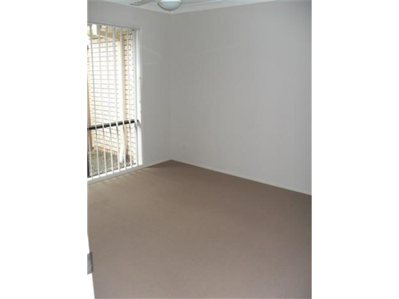23 Griffen Pl, Crestmead QLD 4132