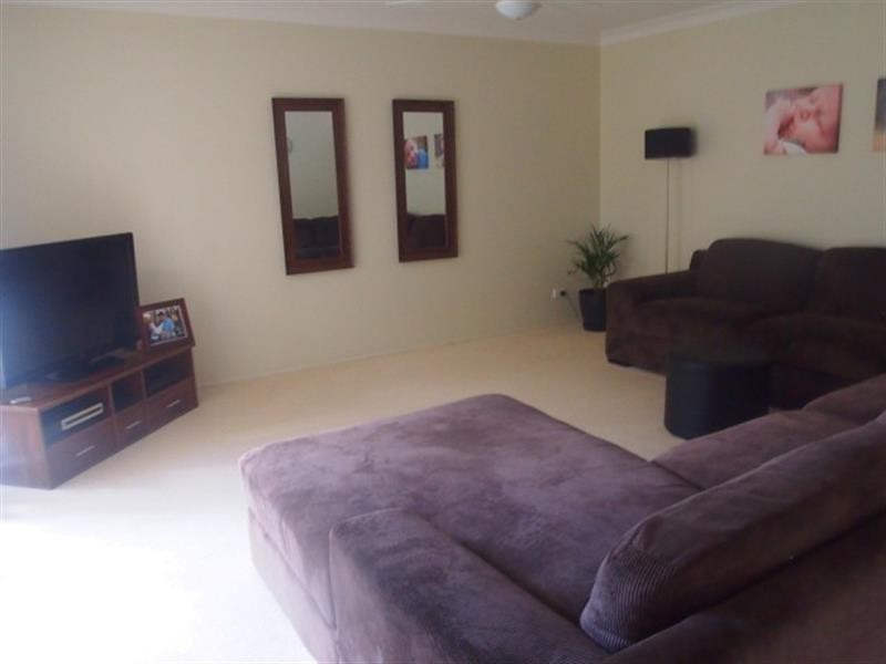 43 Brookside Pl, Lota QLD 4179