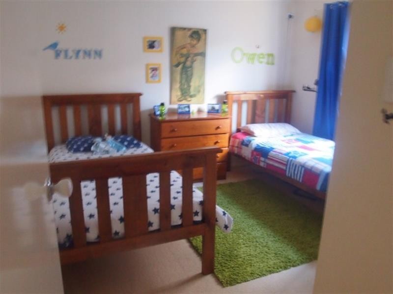 43 Brookside Pl, Lota QLD 4179