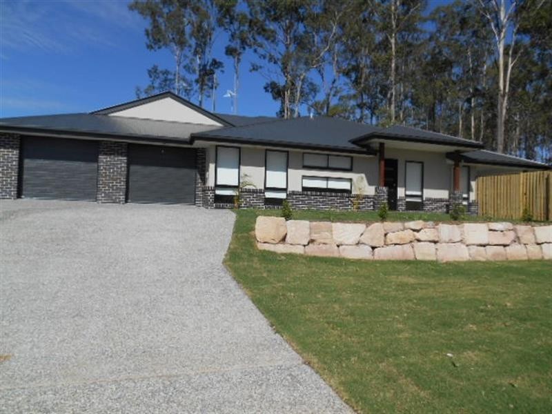 27B Eustace Cct, Augustine Heights QLD 4300