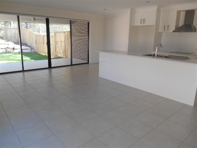 27A Eustace Cct, Augustine Heights QLD 4300