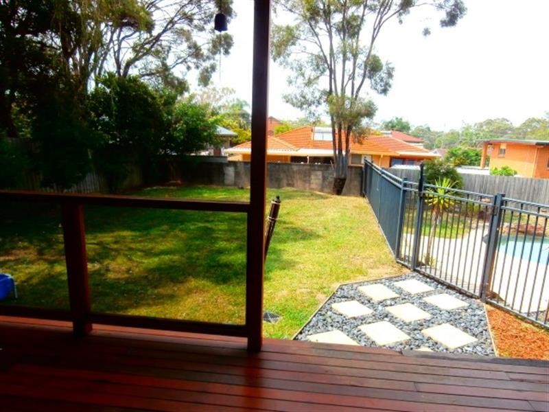 19 Raquel Ave, Springwood QLD 4127