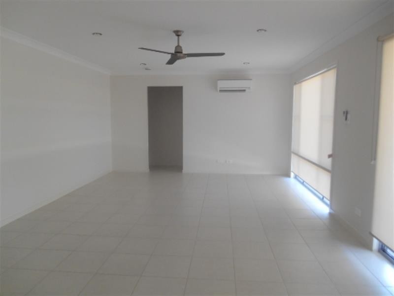 15 Wylie  St, Springfield Lakes QLD 4300