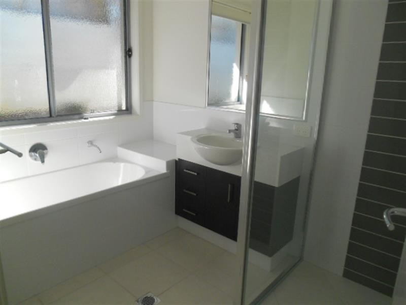15 Wylie  St, Springfield Lakes QLD 4300