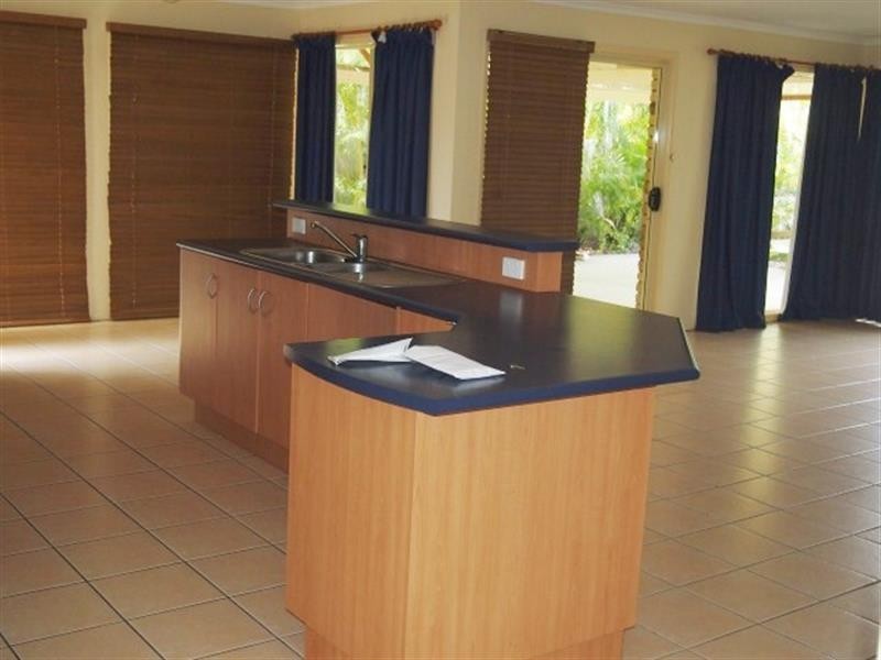 7 Inverary Pl, Parkinson QLD 4115