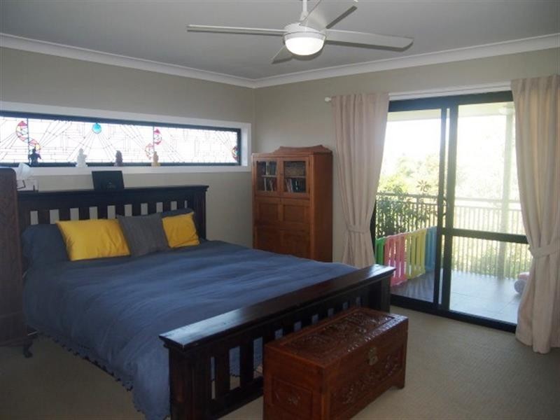 129 Springwood Rd, Springwood QLD 4127