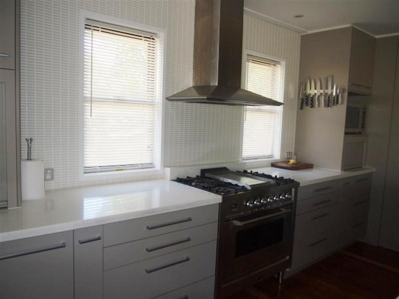 129 Springwood Rd, Springwood QLD 4127