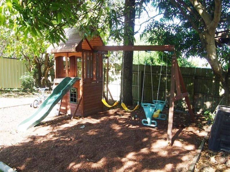 129 Springwood Rd, Springwood QLD 4127