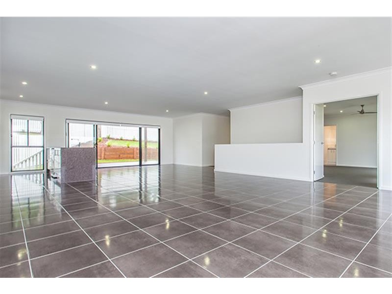 26 Dray Ct, Riverhills QLD 4074
