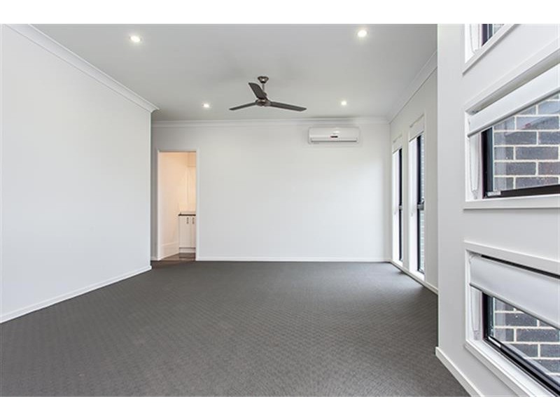 26 Dray Ct, Riverhills QLD 4074