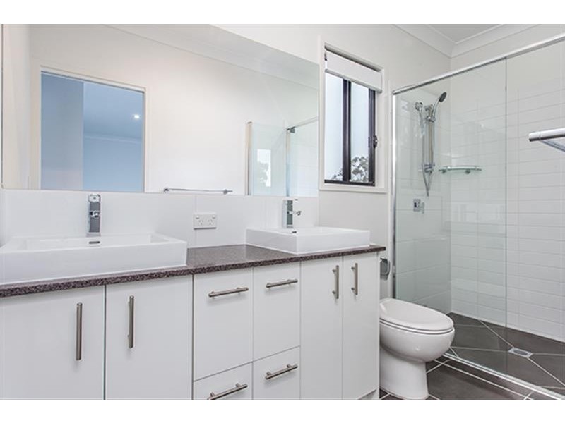 26 Dray Ct, Riverhills QLD 4074