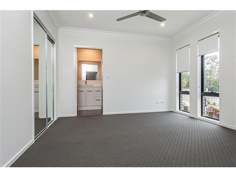 26 Dray Ct, Riverhills QLD 4074