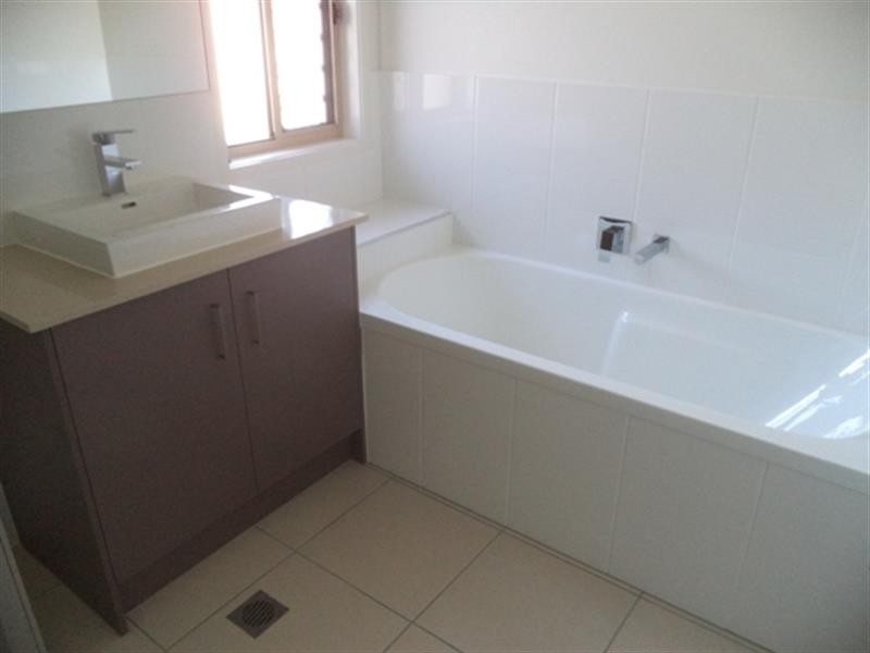 67 Moondani Dr, Gilston QLD 4211