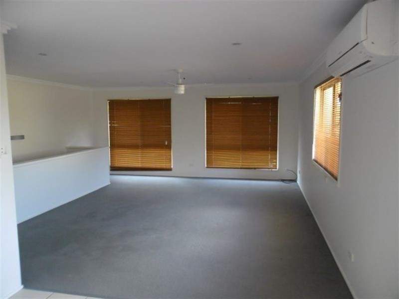 16 Camena St, Shailer Park QLD 4128