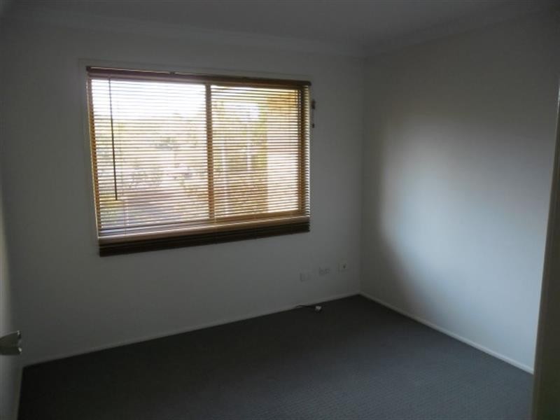 16 Camena St, Shailer Park QLD 4128