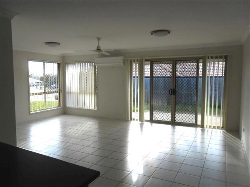 24 Somerwil Cres, Bellbird Park QLD 4300