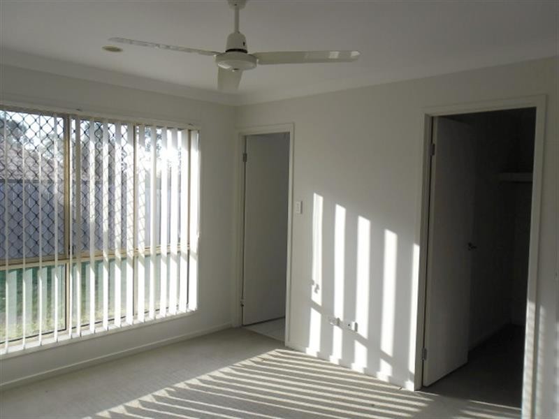 24 Somerwil Cres, Bellbird Park QLD 4300