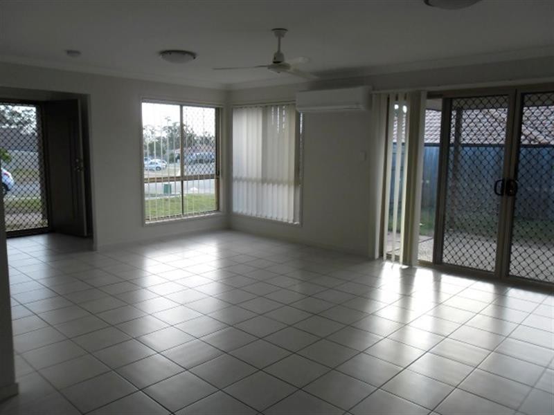 24 Somerwil Cres, Bellbird Park QLD 4300