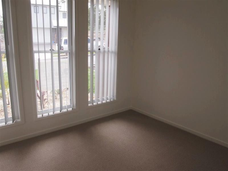 9 Willow Rise Dr, Waterford QLD 4133