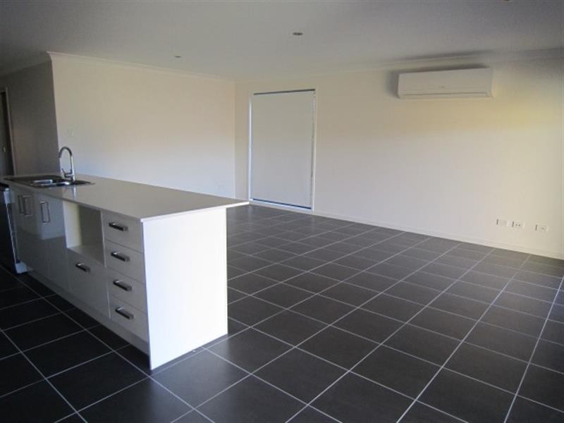 13A Morris Cres, Bellbird Park QLD 4300
