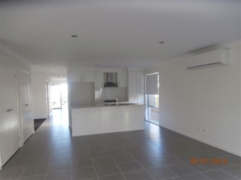 75 Beaumont Dr, Pimpama QLD 4209