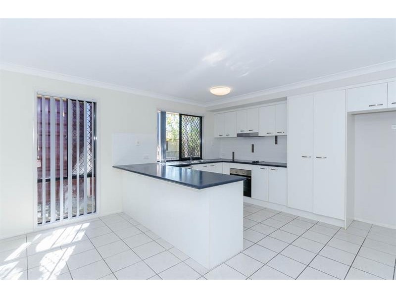 27 Juniper St, Heathwood QLD 4110