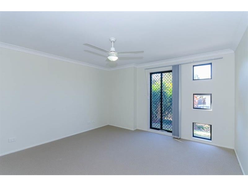27 Juniper St, Heathwood QLD 4110