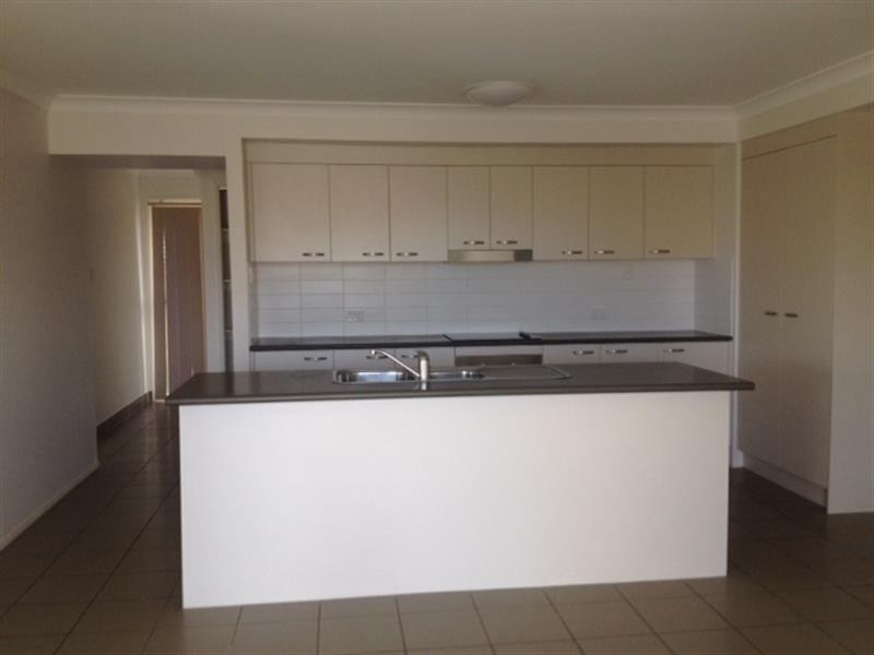 34 Geaney Bvd, Crestmead QLD 4132