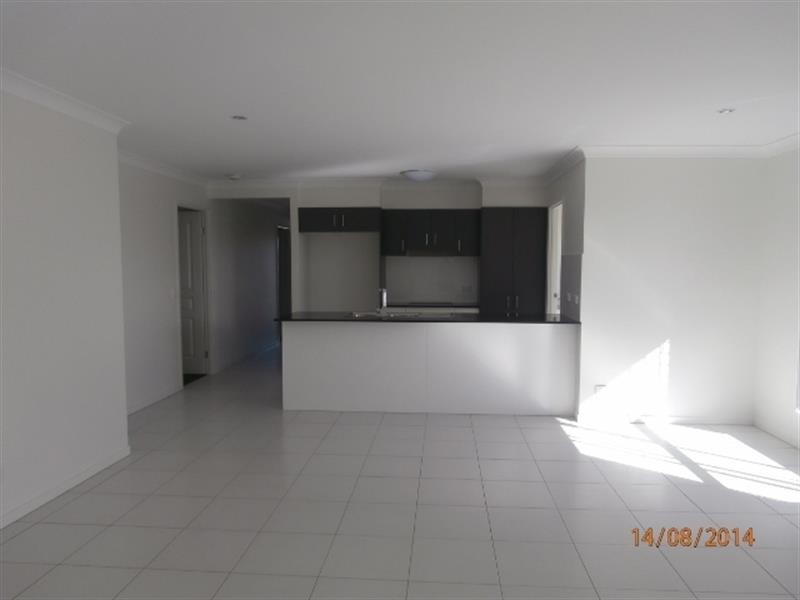 4 Maidstone Lane, Pimpama QLD 4209