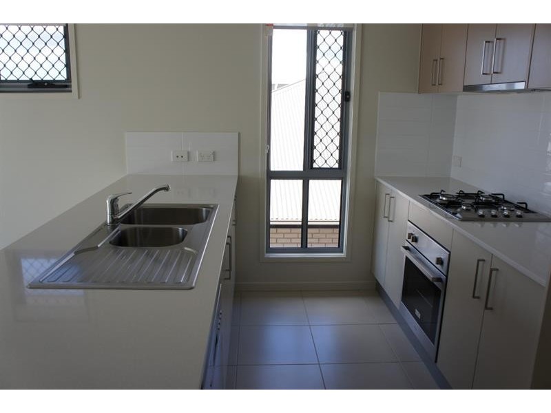 2/13 Pamphlett  St, Oxley QLD 4075