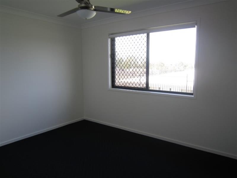 52B Sawmill Cct, Riverhills QLD 4074