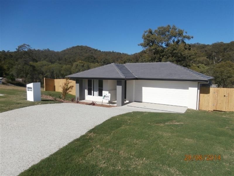 9 Greencastle Pde, Maudsland QLD 4210