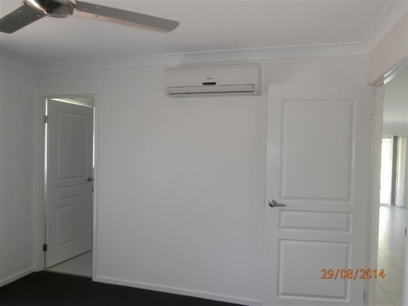 9 Greencastle Pde, Maudsland QLD 4210