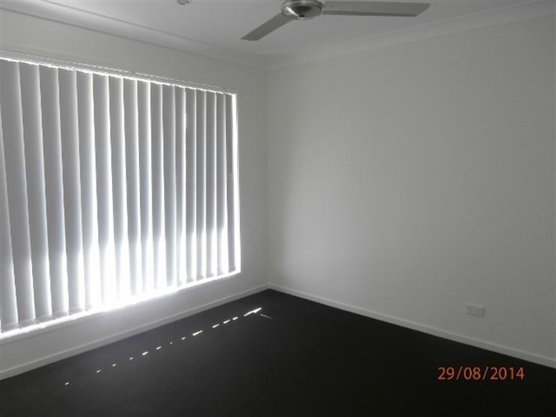 9 Greencastle Pde, Maudsland QLD 4210