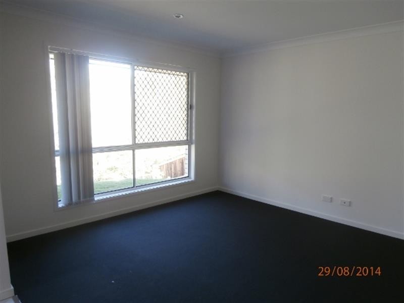 9 Greencastle Pde, Maudsland QLD 4210