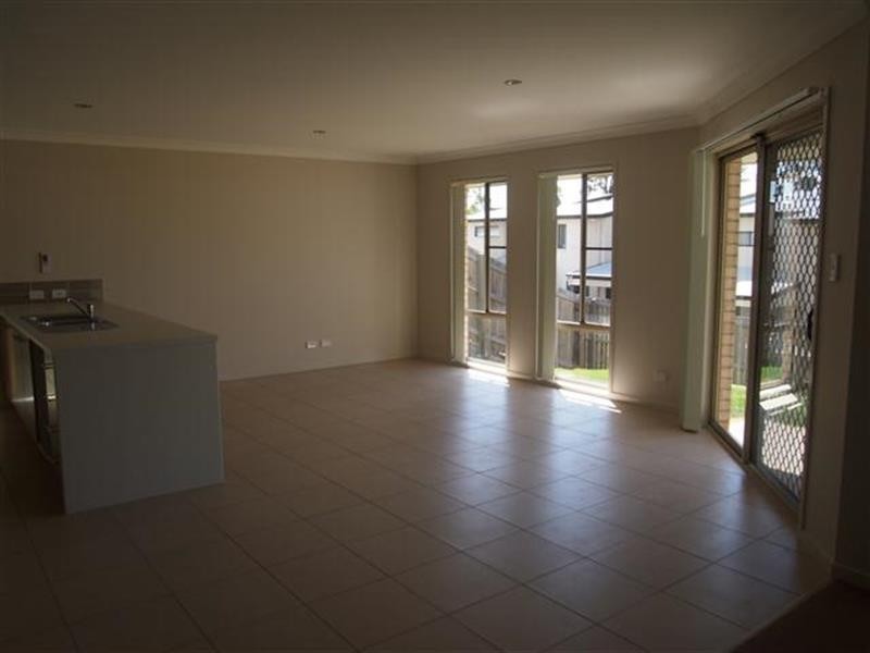 3 Oasis Ct, Marsden QLD 4132