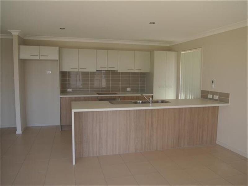 3 Oasis Ct, Marsden QLD 4132