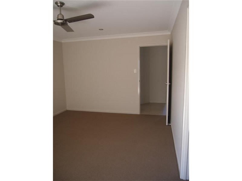 3 Oasis Ct, Marsden QLD 4132