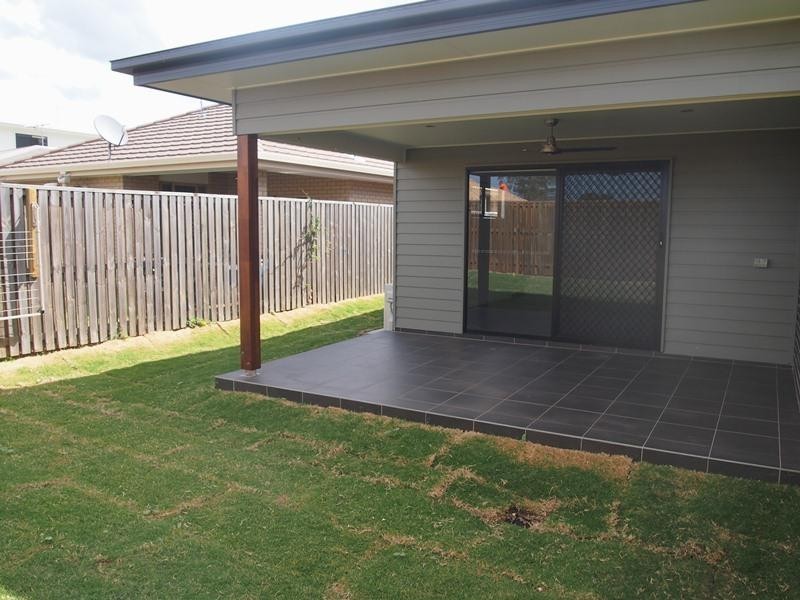 33B Lorikeet Pde, Dakabin QLD 4503