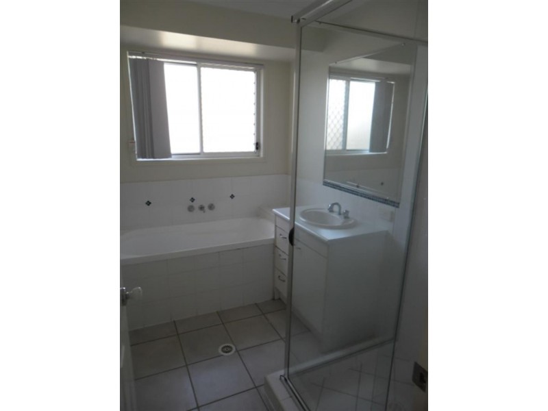 103 Bunker Rd, Victoria Point QLD 4165