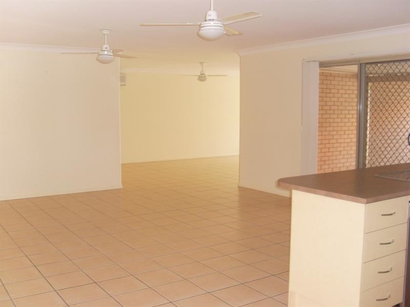 12 Overton St, Calamvale QLD 4116