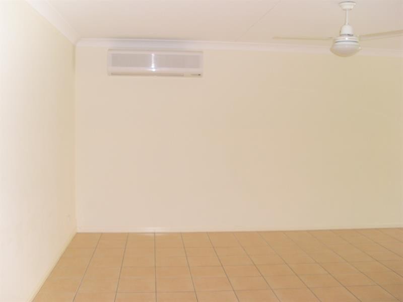 12 Overton St, Calamvale QLD 4116