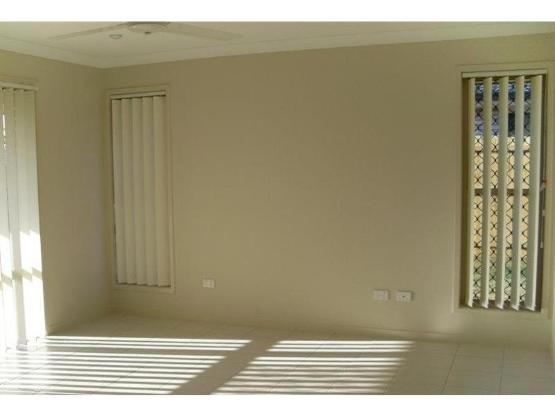 5 Lucy St, Marsden QLD 4132