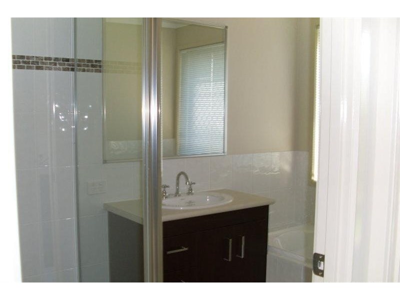 5 Lucy St, Marsden QLD 4132