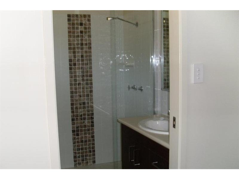 5 Lucy St, Marsden QLD 4132