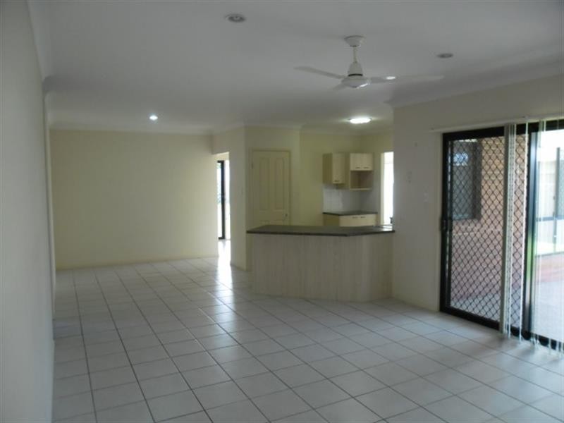 19 Summerhill St, Victoria Point QLD 4165