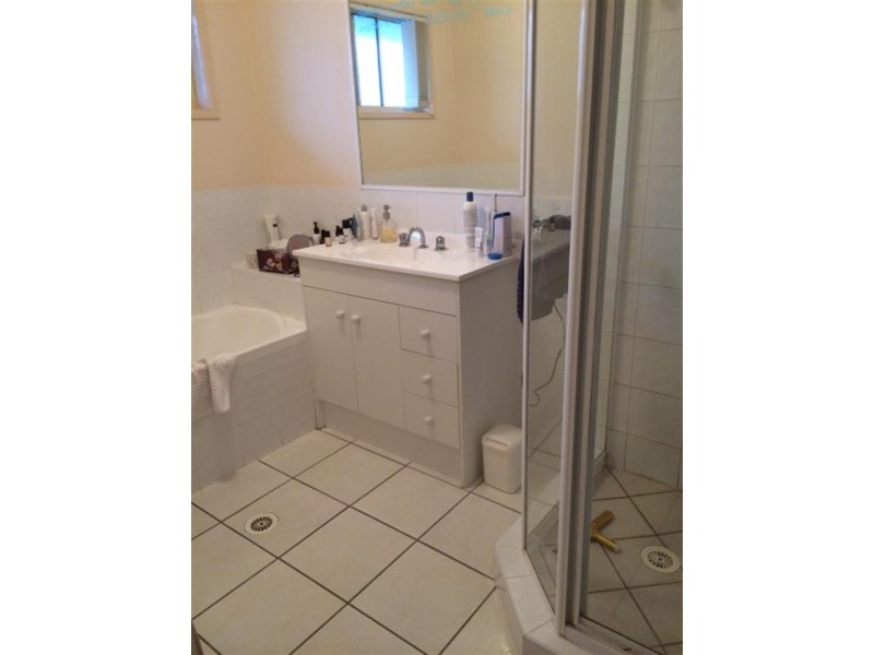 8 Farzana  Pl, Underwood QLD 4119